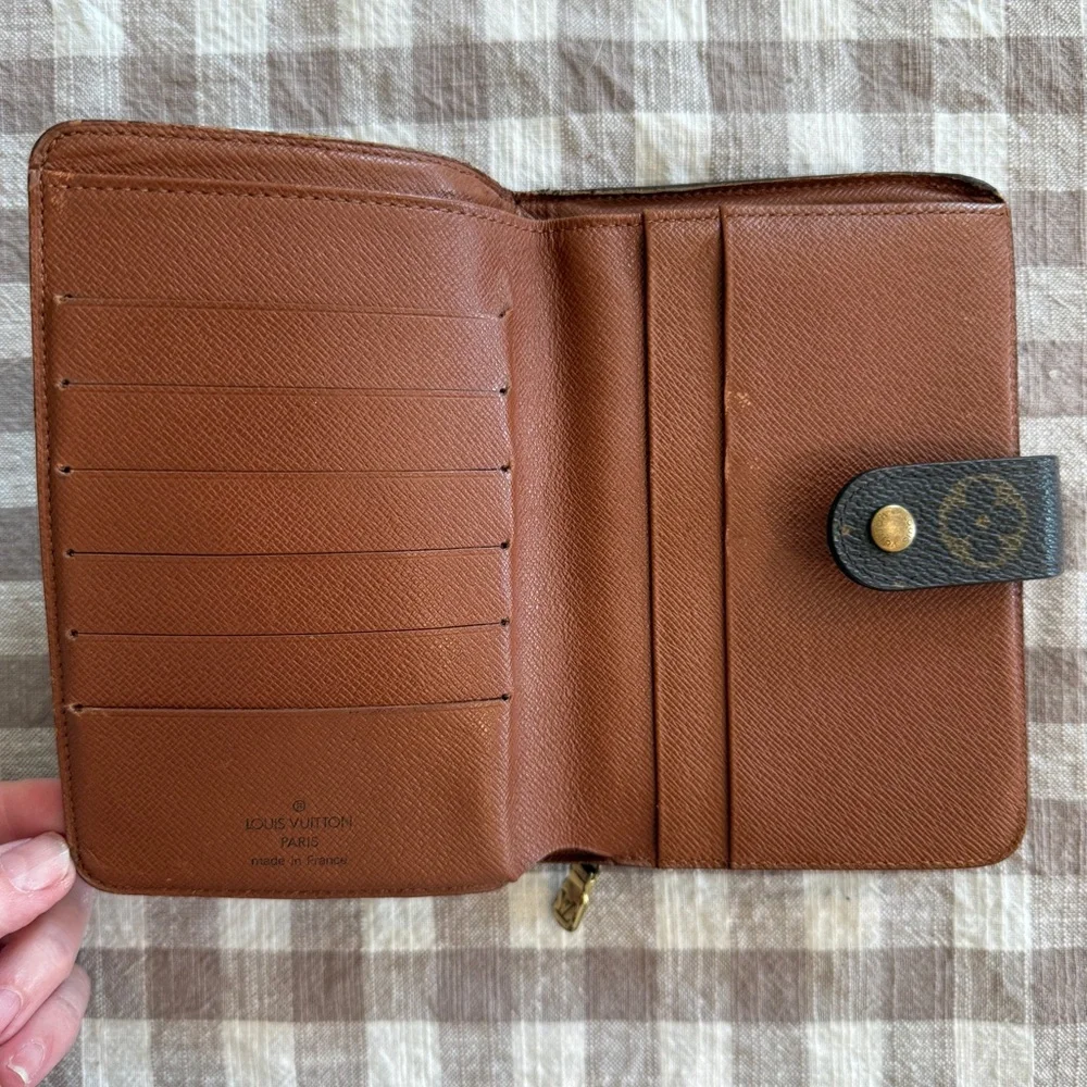 Louis Vuitton Vintage Wallet (agenda style) in traditional monogram - Picture 3 of 9
